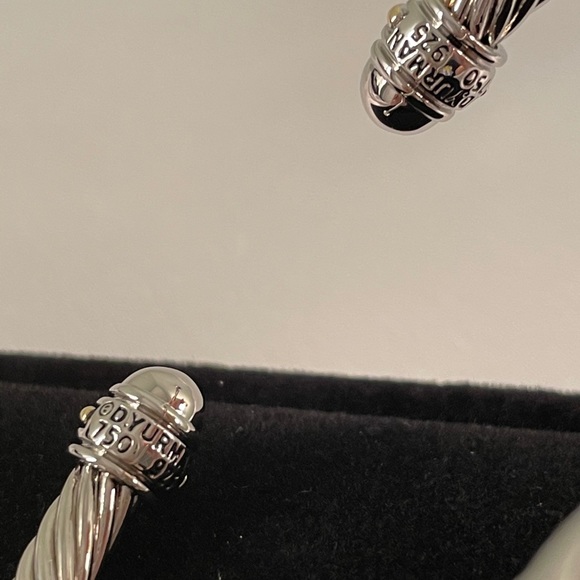 ✨SOLD✨DY Cable Bracelet - Picture 5 of 6